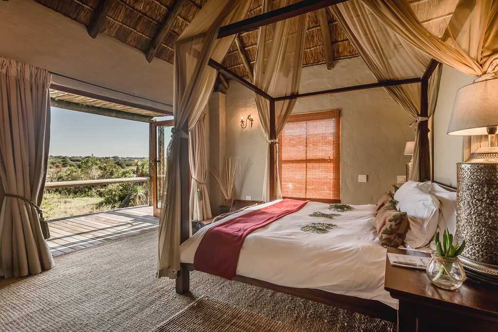 Hlosi Game Lodge 10